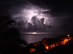 Tormenta cerca de la costa de Madeira