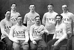 Fotografía histórica del equipo Bianchi en 1911