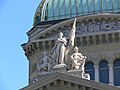 Estatua de Helvetia en el Palacio Federal de Suiza en Berna
