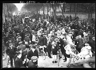 Fotografía histórica de la carrera París-Roubaix 1913