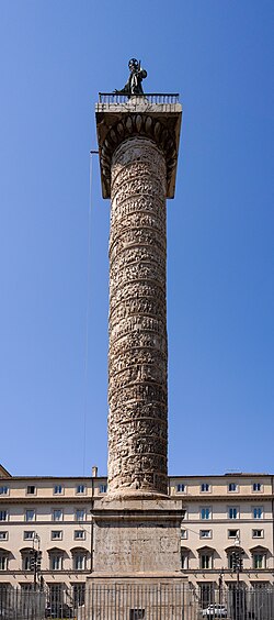Fotografía de la Columna de Marco Aurelio inspirada en el modelo trajano