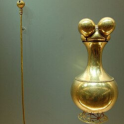 Poporo quimbaya de oro expuesto en el Museo del Oro
