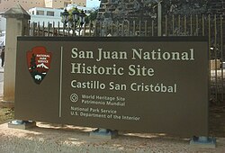 Cartel de entrada a un sitio histórico nacional en Puerto Rico