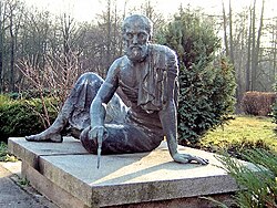 Estatua de bronce de Arquímedes esculpida por Gerhard Thieme