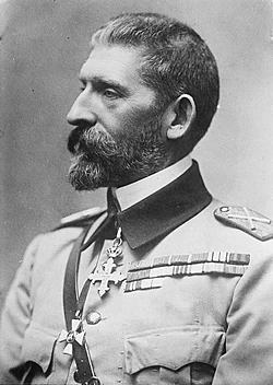 Retrato oficial de Fernando I de Rumanía en los años 1920