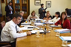 Ministra Paula Narváez participando en proyecto del senado sobre la ley de identidad de género en Chile