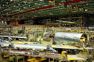 Línea de montaje industrial de aeronaves comerciales