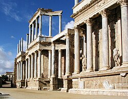 Teatro romano de Mérida construido bajo la promoción de Agripa