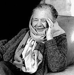 Retrato fotográfico de Marguerite Yourcenar