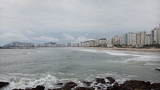 Vista panorámica de la costa de Guarujá