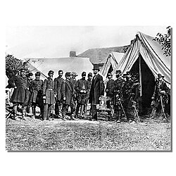 Abraham Lincoln junto al general George B. McClellan