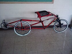 Bicicleta prono construida por estudiantes en MSOE