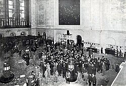 El piso de la Bolsa de Valores de Nueva York en 1908