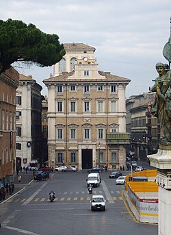 Fachada del Palazzo Bonaparte en Roma