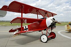 Fotografía de una réplica del famoso triplano Fokker Dr.I utilizado por el piloto alemán.