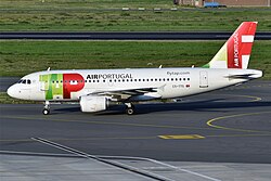Avión comercial de TAP en vuelo