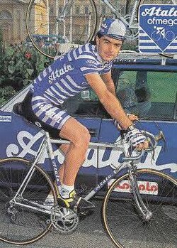 Ciclistas del equipo Atala en una competición de principios del siglo XX
