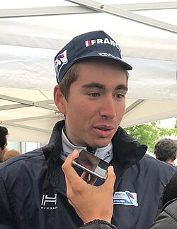 Aurélien Paret-Peintre en una competencia ciclista