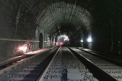 Interior del túnel ferroviario de San Gotardo