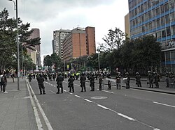 Miembros del ESMAD durante las protestas