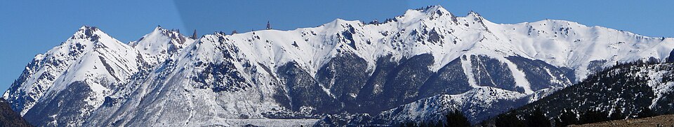 Vista panorámica del Cerro Catedral desde la ciudad de Bariloche