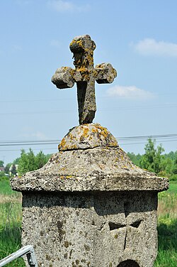 Cruz cristiana sobre un fondo histórico representativo de la tradición occidental