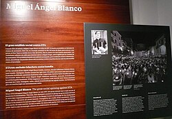 Panel dedicado a Miguel Ángel Blanco en el Centro Memorial de las Víctimas del Terrorismo