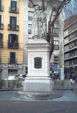 Monumento a Tirso de Molina en Madrid