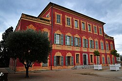 Vista exterior del Museo Matisse ubicado en Niza, Francia