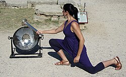 Ceremonia de encendido de la llama olímpica mediante concentración solar.