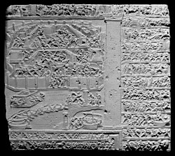 Escena de una tabula iliaca con inscripciones sobre el saqueo de Troya según Estesícoro
