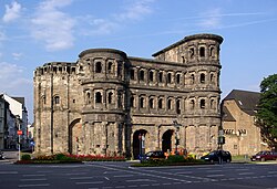 Fachada de la Porta Nigra en Tréveris