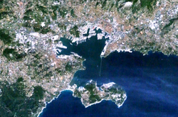 Imagen de satélite de la rada de Tolón