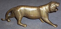 Figura de latón.