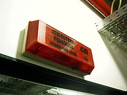 Indicador de monóxido de carbono en un garaje