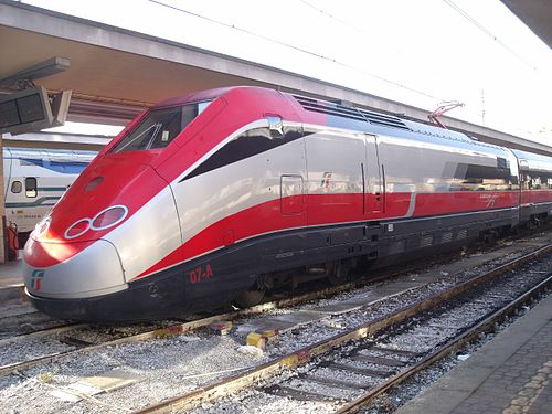 Tren Frecciarossa de Trenitalia en circulación