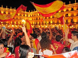 Españoles celebran el Mundial de fútbol 2010 en Salamanca