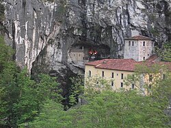 Gruta de Covadonga en Asturias