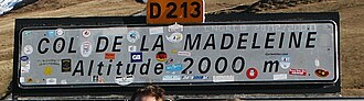 Cartel en la cima del Col de la Madeleine