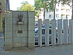 Monumento a Otto Hahn