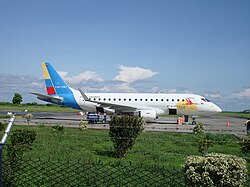 Avión operando en la pista del Aeropuerto La Florida en Tumaco