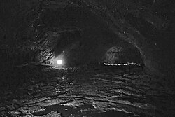 La cueva de murciélagos en el lago Saiko