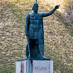 Monumento dedicado a Don Pelayo en Covadonga