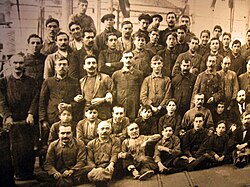 Trabajadores de una fábrica textil catalana