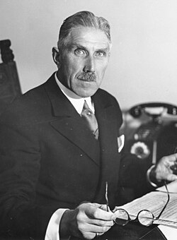 Franz von Papen, antiguo canciller alemán