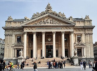 Fachada del edificio de la Bolsa de Bruselas