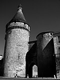 Torre del puerto grande en Libourne