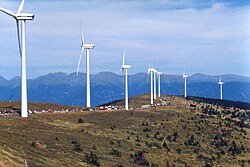 Instalación eólica en una zona montañosa de Austria.
