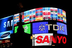 Carteles luminosos en Piccadilly Circus