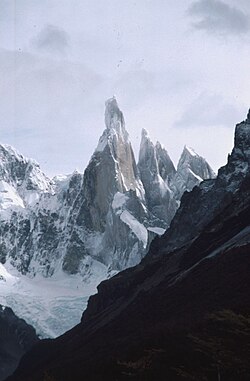 Imagen cercana de la cúspide del Cerro Torre